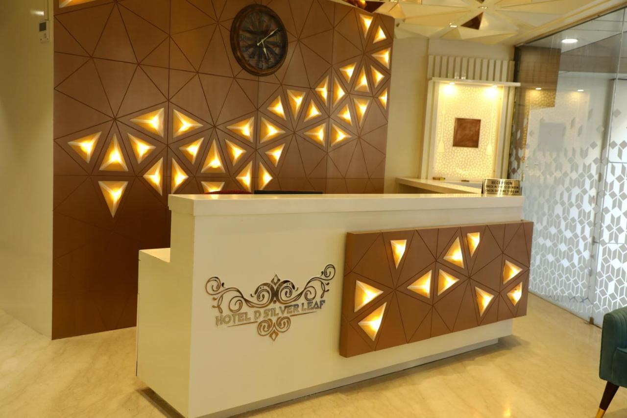 Hotel D Silverleaf Lucknow Zewnętrze zdjęcie