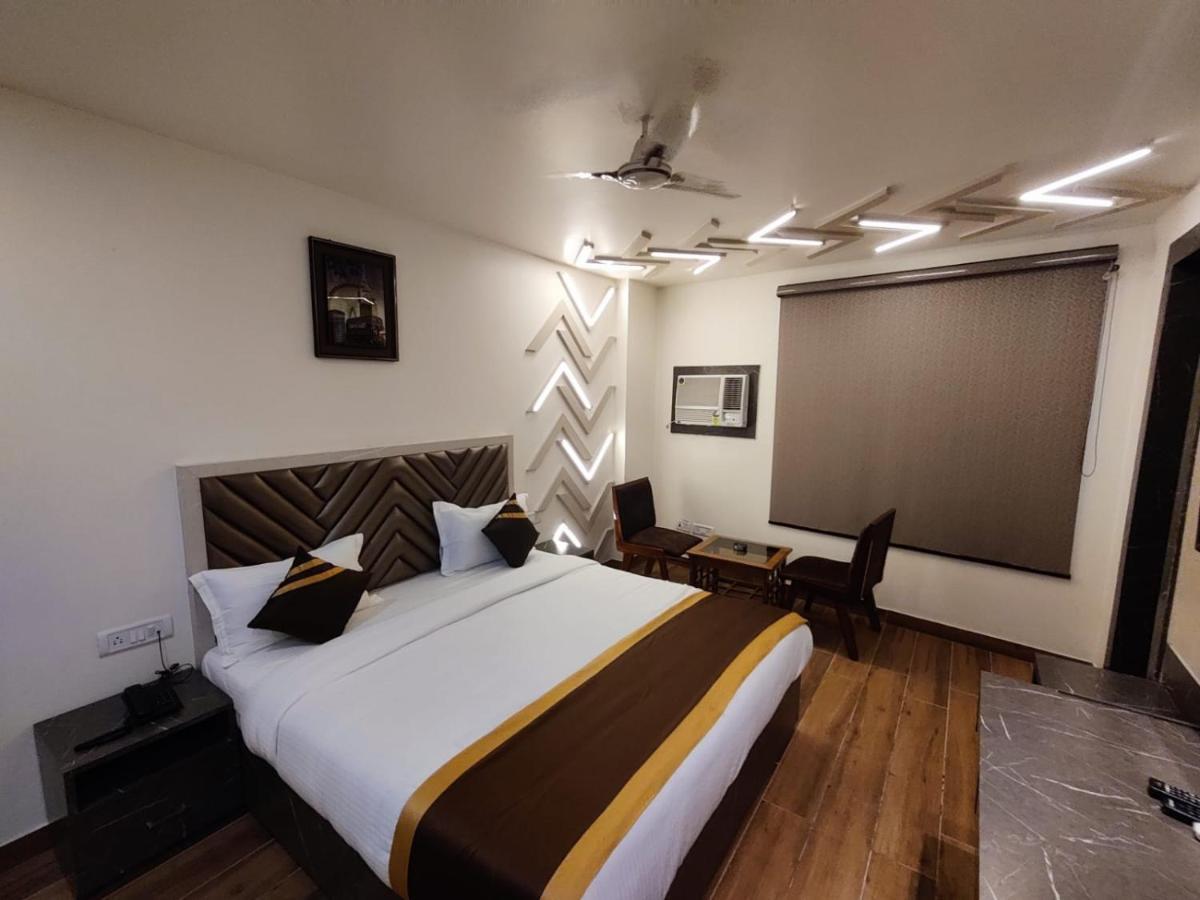 Hotel D Silverleaf Lucknow Zewnętrze zdjęcie