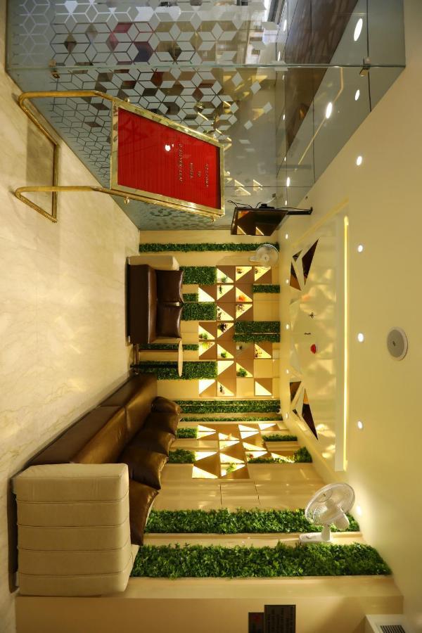 Hotel D Silverleaf Lucknow Zewnętrze zdjęcie