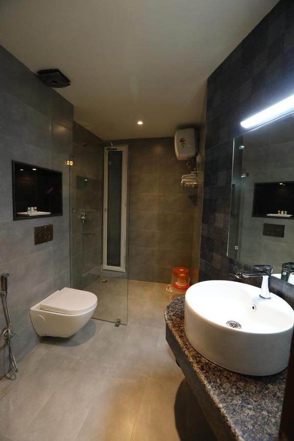 Hotel D Silverleaf Lucknow Zewnętrze zdjęcie