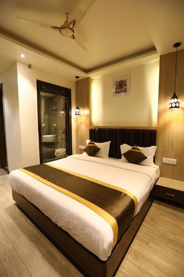 Hotel D Silverleaf Lucknow Zewnętrze zdjęcie