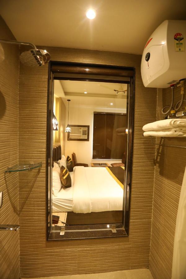 Hotel D Silverleaf Lucknow Zewnętrze zdjęcie